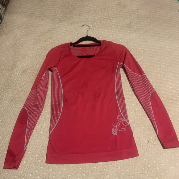 Athleta Fuschia Long Sleeve Athletic Top - Picture 4 of 6